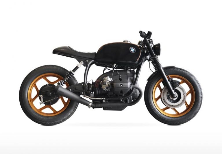 cafe racer BMW R 80 in black with bronze rims