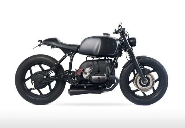 cafe racer BMW R 80 from 1990 in black matt from right side
